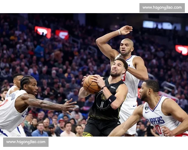 勇士对决快船全场录像回放精彩瞬间与关键战术解析深度复盘看点